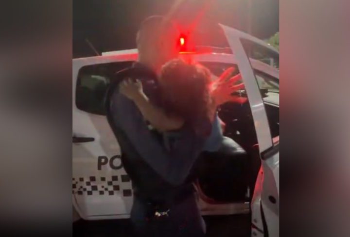 Criança de 2 anos é encontrada sozinha durante a madrugada em Coari