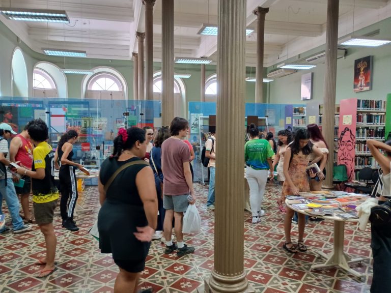 Biblioteca Pública do Amazonas promove troca de livros e gibis
