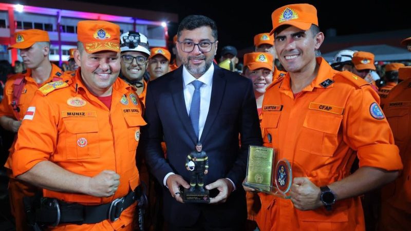 Wilson celebra 150 anos do Corpo de Bombeiros do Amazonas com maior ampliação da história da corporação no estado
