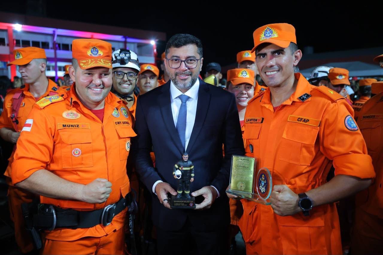Wilson celebra 150 anos do Corpo de Bombeiros do Amazonas com maior ampliação da história da corporação no estado