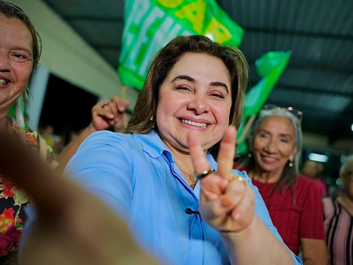 Maria à frente: com apoio dos Bolsonaro, Maria do Carmo lidera intenções de voto para o Governo do Amazonas, aponta Instituto Viva Voz