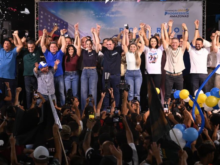 Não vou me curvar à velha política”, diz Roberto Cidade ao reunir multidão na zona Sul de Manaus