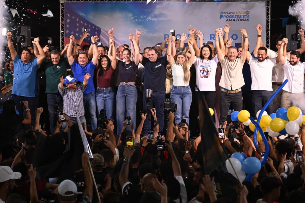 Não vou me curvar à velha política”, diz Roberto Cidade ao reunir multidão na zona Sul de Manaus