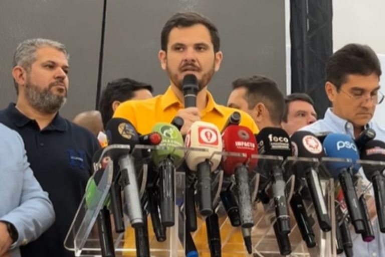 Prefeito anuncia mudança em agência para fiscalizar serviço de água em Manaus