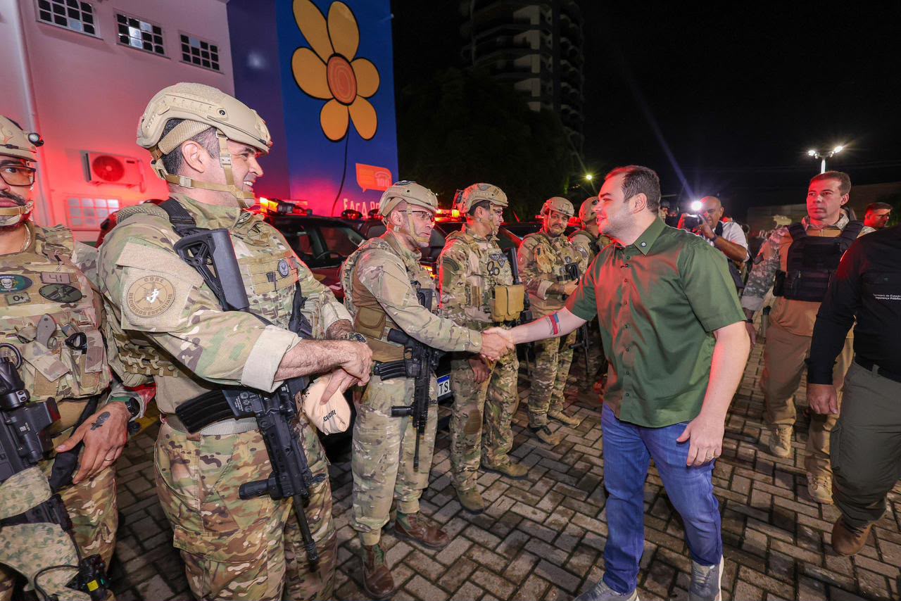 Roberto Cidade garante pagamento de R$ 3,5 mil em abono-fardamento para policiais e bombeiros do Amazonas