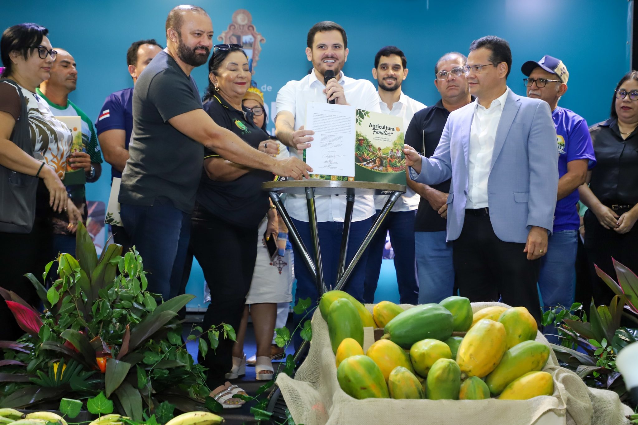 Prefeito Renato Junior anuncia investimento de R$ 20 milhões em alimentos da agricultura familiar para a merenda das escolas municipais