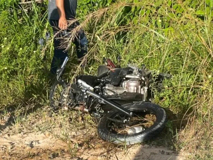 Colisão de trânsito deixa homem morto e outro gravemente ferido na AM-010