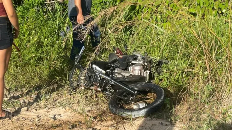 Colisão de trânsito deixa homem morto e outro gravemente ferido na AM-010
