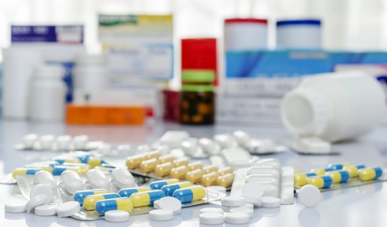 Projeto cria plataforma para monitorar estoque e falta de medicamentos no país