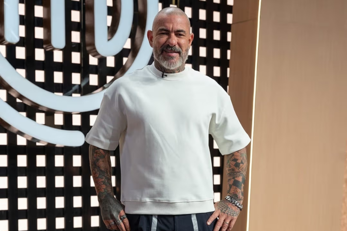Henrique Fogaça deixa bancada do MasterChef. Quem entra?