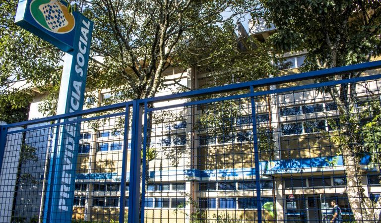 Medida provisória abre novo crédito orçamentário para ressarcir descontos indevidos em benefícios do INSS