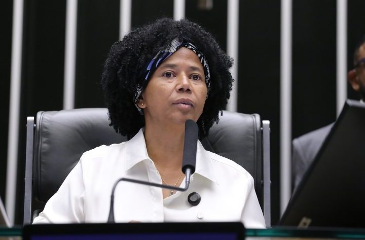 Projeto de lei cria o “Setembro Dourado” para alertar sobre o câncer em crianças e adolescentes