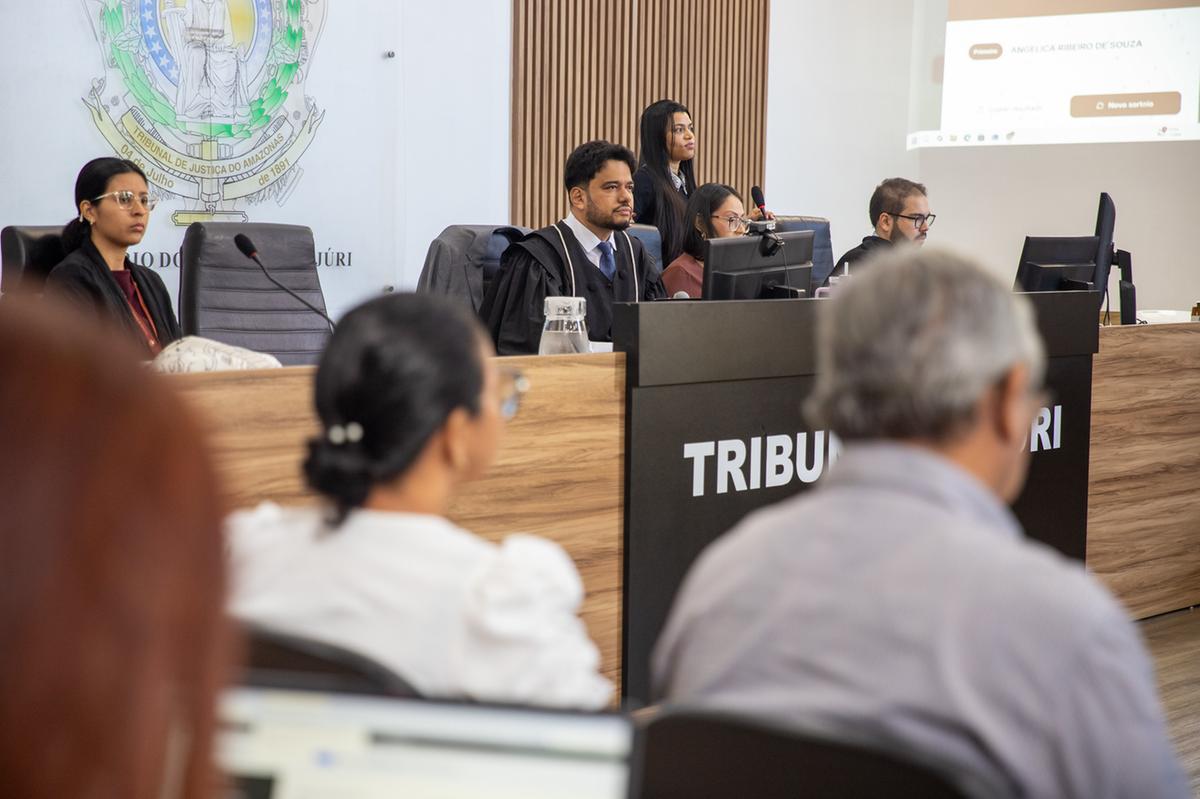Júri por atropelamento que matou mãe e filho de 2 anos é suspenso