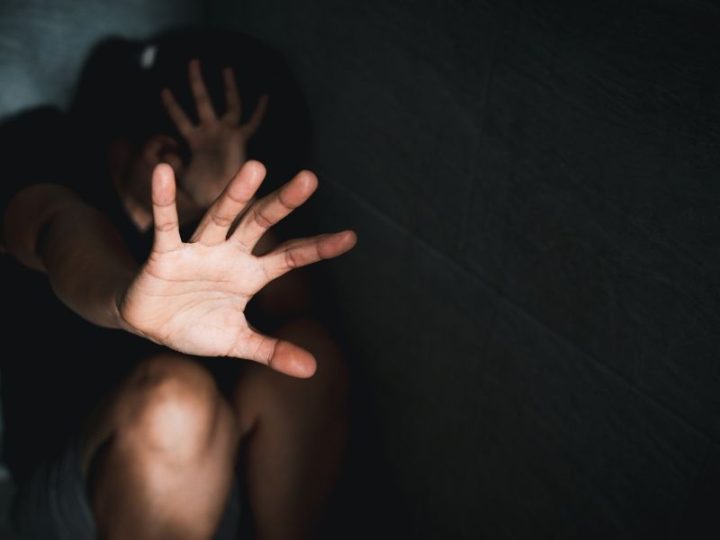 Mortes violentas caem 8,2% no país em 2025; feminicídios aumentam 4%