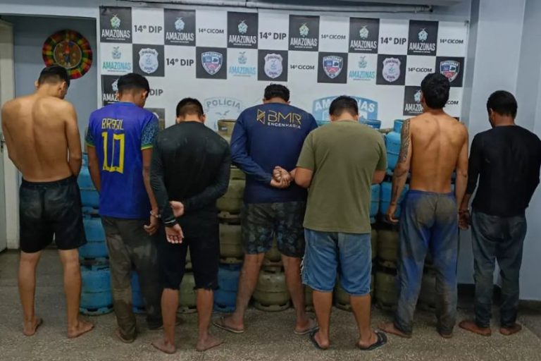 Sete homens são presos suspeitos de furtar 68 botijões de gás de cozinha em Manaus