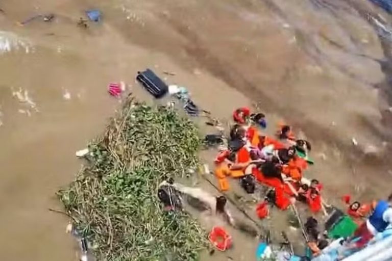 Bombeiros encerram buscas por cinco desaparecidos em naufrágio em Manaus