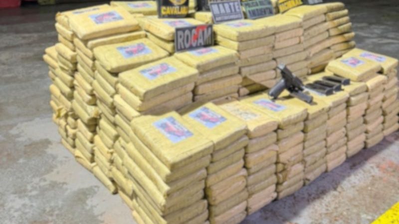 Policiais abordam barcos no AM e preendem droga avaliada em R$ 29,6 milhões