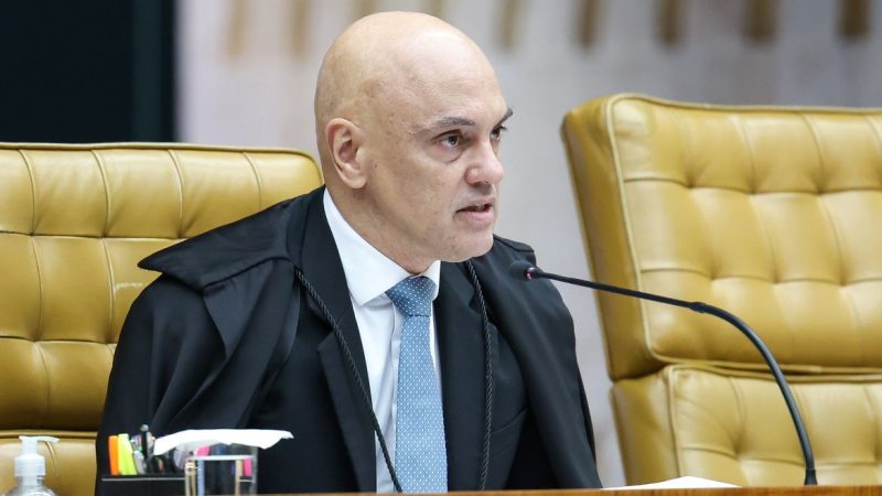 Moraes dá 10 dias para PF ouvir Flávio em caso de calúnia contra Lula