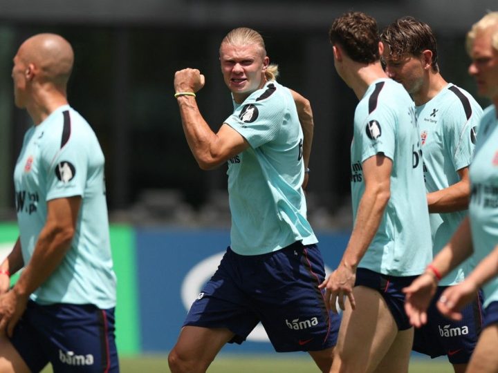 Sábado de Copa do Mundo tem duelo de artilheiros e Messi em campo