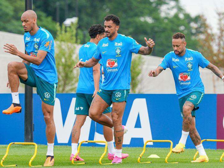 Brasil treina sob calor intenso e segue preparação para duelo contra a Noruega