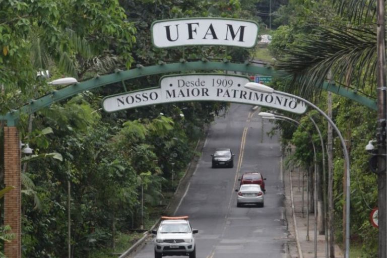 Ufam abre inscrições para 1.280 vagas em cursos de idiomas