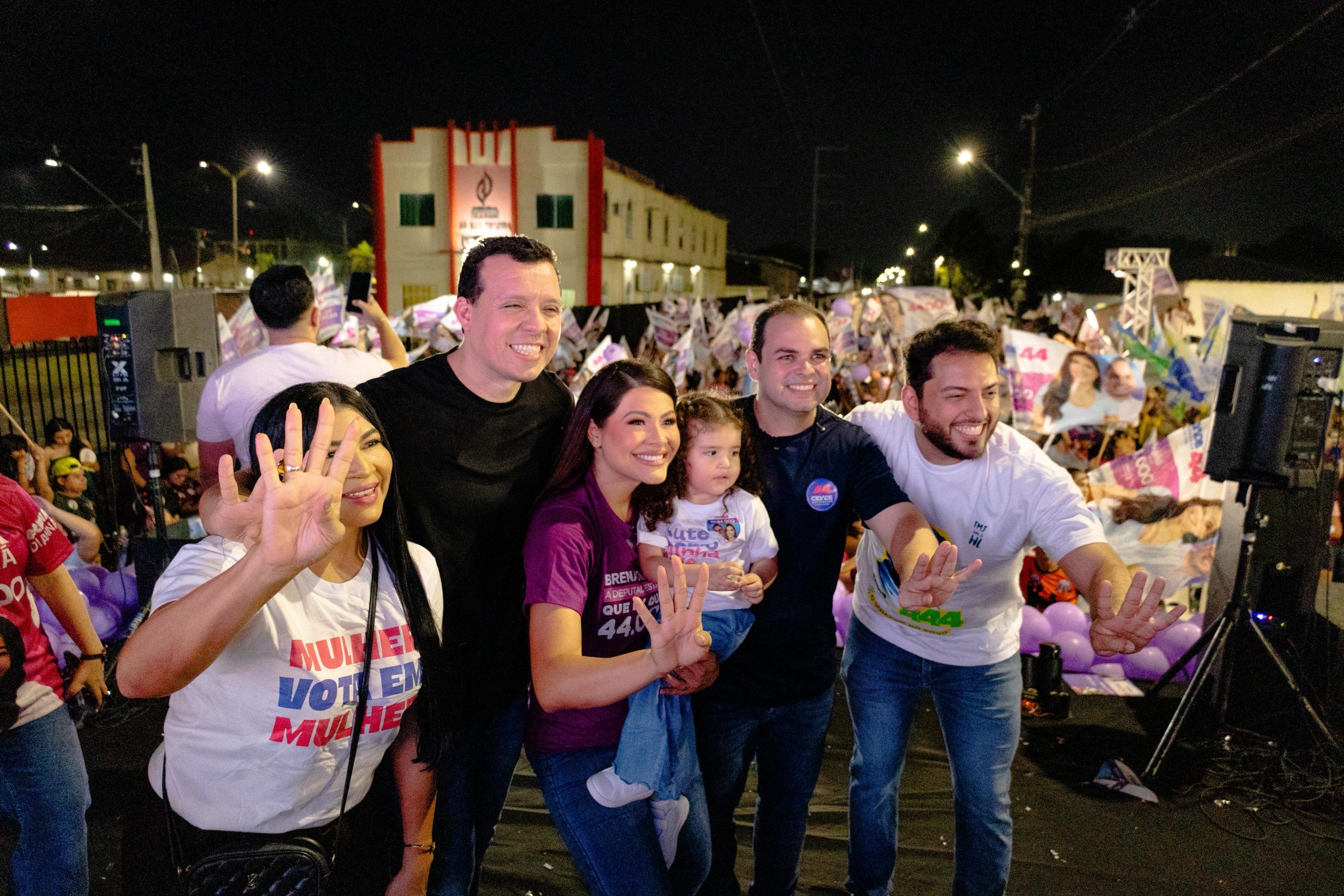 *Brena Dianná e Roberto Cidade unidos pelo bem-estar do povo do Amazonas*