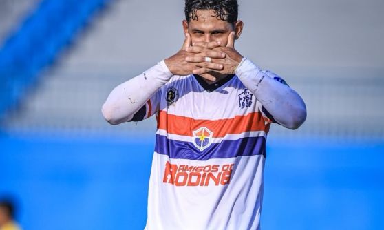 Fast vence Cliper e sobe para terceiro na Série B