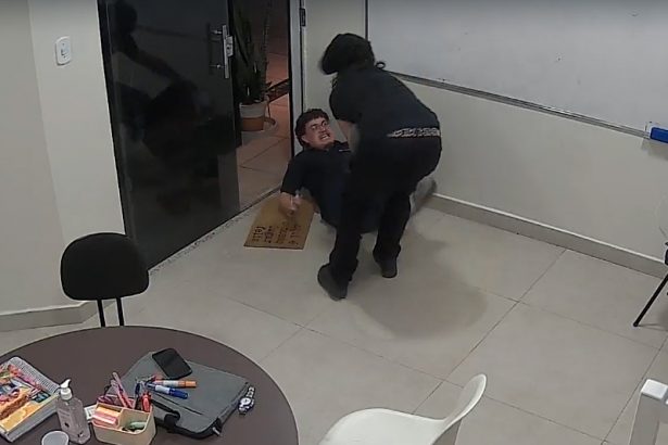 Adolescente que atacou professor a facadas em Manaus é internado