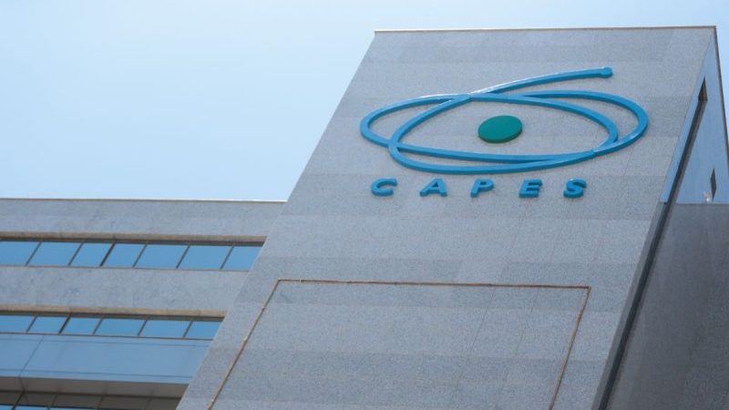 Capes oferece 4.143 vagas de mestrado a professores da rede pública