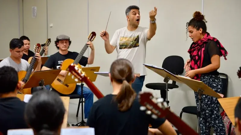 Cultura: Orquestras de violões apresentam concerto “Brasilidades” nesta terça no Teatro Amazonas