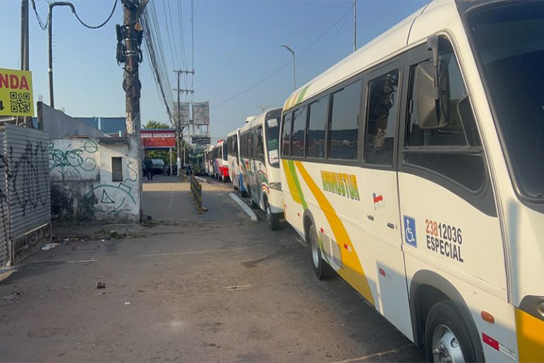 Greve afeta produção em fábricas e acesso de crianças a creches