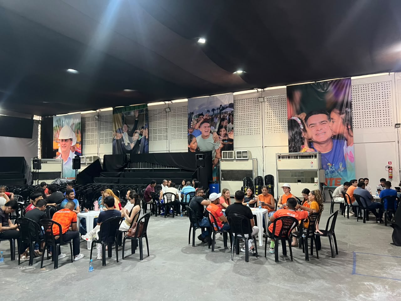 Jovens participam da construção do plano de governo de David Almeida