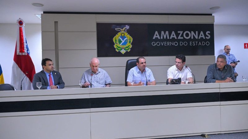 Roberto Cidade conduz acordo com empresas médicas e garante repasse de R$ 276 milhões.