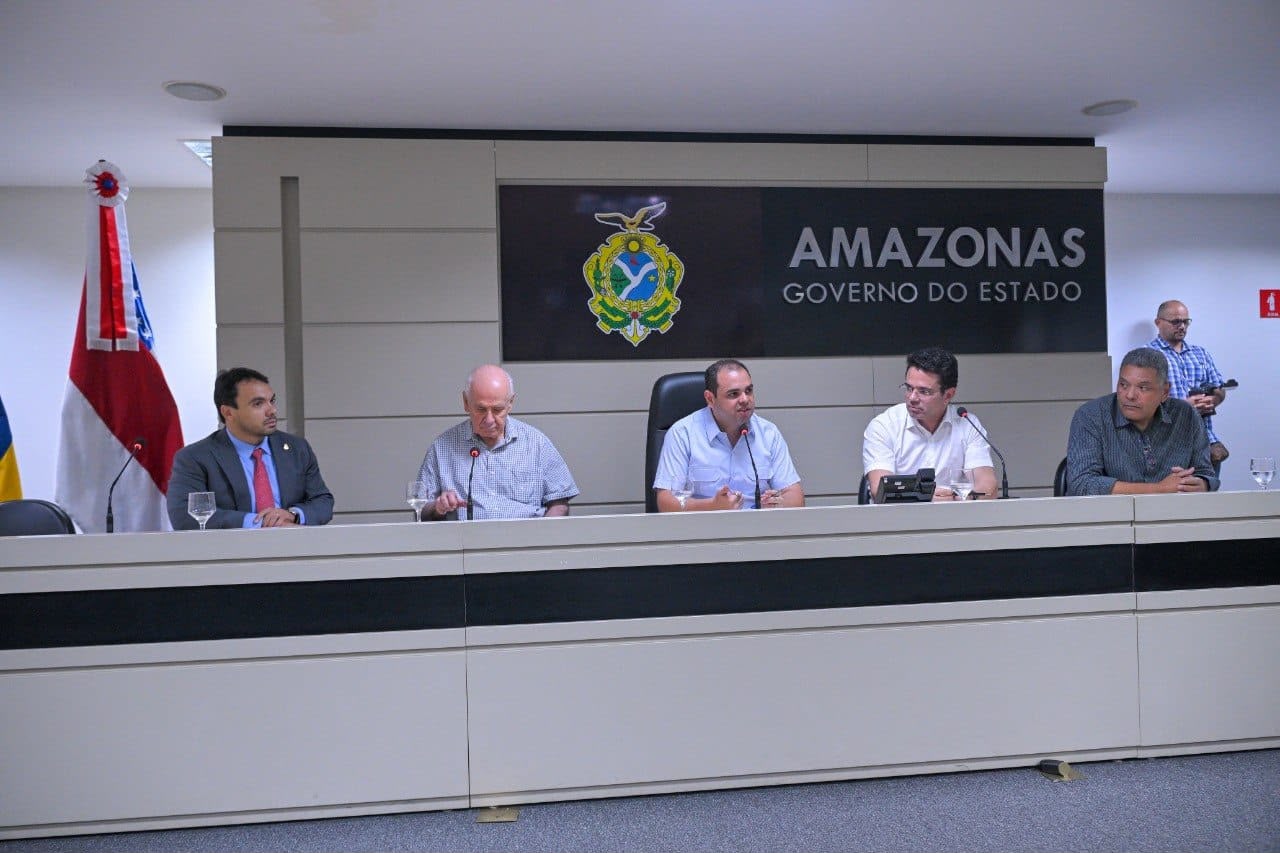 Roberto Cidade conduz acordo com empresas médicas e garante repasse de R$ 276 milhões.
