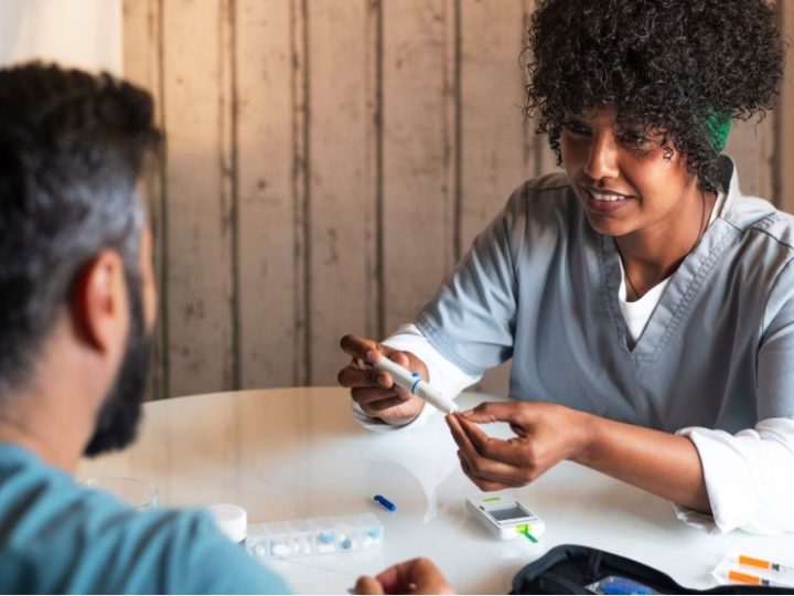 Diabetes tipo 1 e 2 exigem abordagens diferentes para diagnóstico, tratamento e prevenção