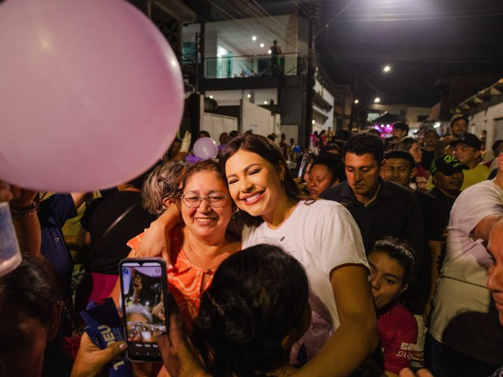 Brena Dianá aposta no diálogo com as comunidades e reúne mais de mil pessoas no Armando Mendes, em Manaus