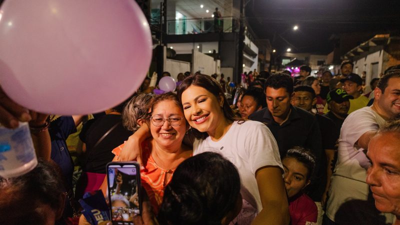 Brena Dianá aposta no diálogo com as comunidades e reúne mais de mil pessoas no Armando Mendes, em Manaus