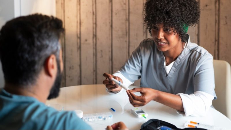 Diabetes tipo 1 e 2 exigem abordagens diferentes para diagnóstico, tratamento e prevenção