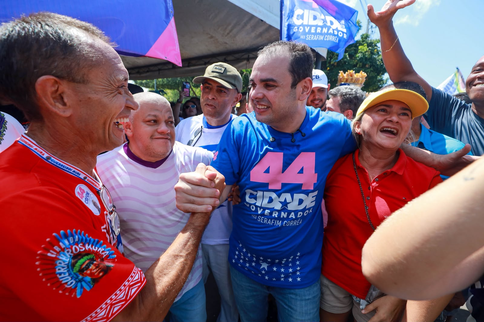 Em Manacapuru, Roberto Cidade mobiliza mais de quatro mil apoiadores na manhã do primeiro dia de campanha