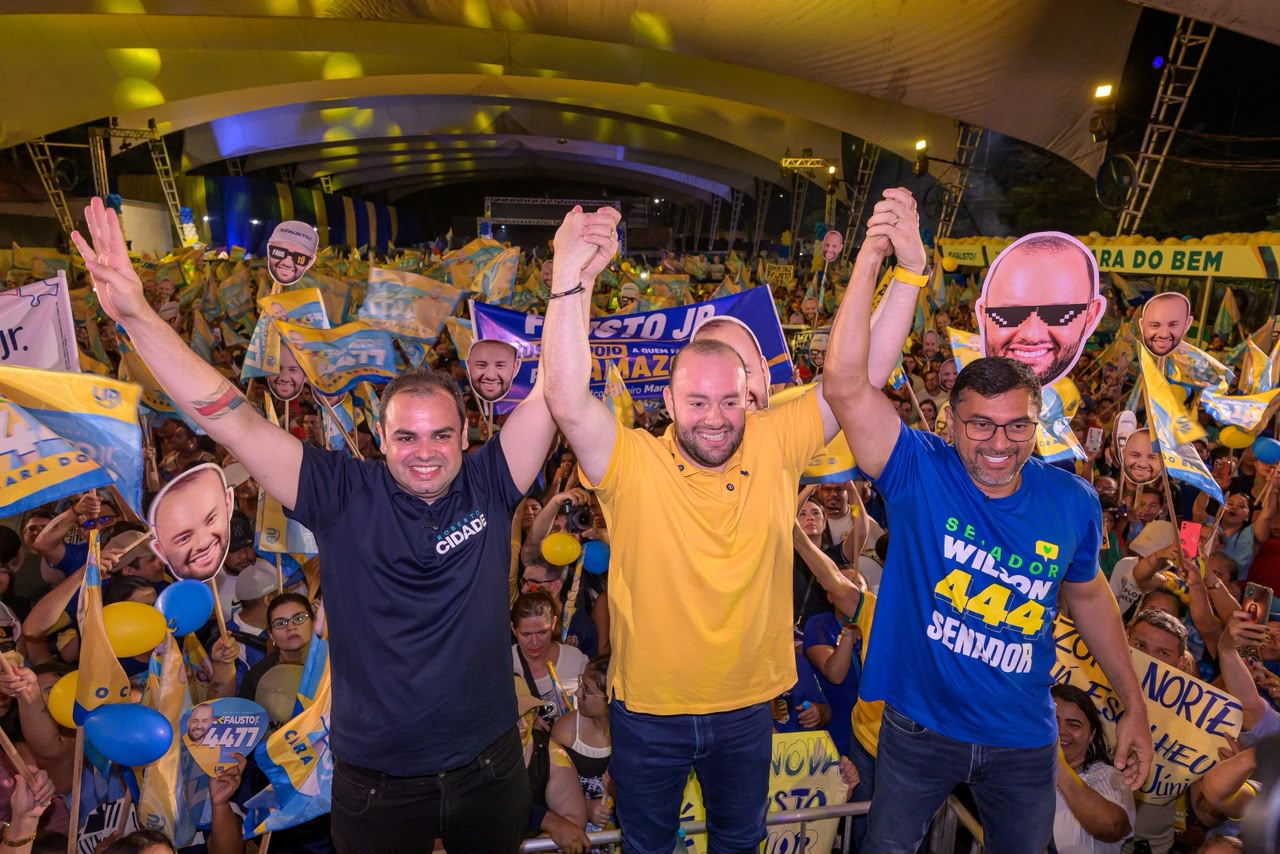 Roberto Cidade participa de ato que confirma Fausto Júnior na disputa à reeleição para deputado federal