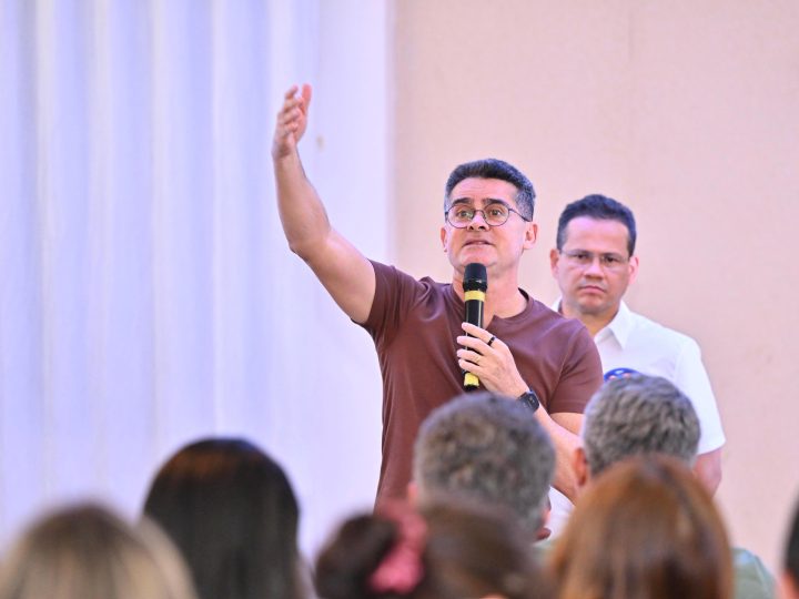Em encontro com arquitetos e urbanistas, David propõe intervenções viárias para desafogar trânsito na capital
