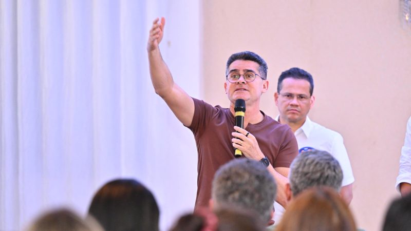 Em encontro com arquitetos e urbanistas, David propõe intervenções viárias para desafogar trânsito na capital