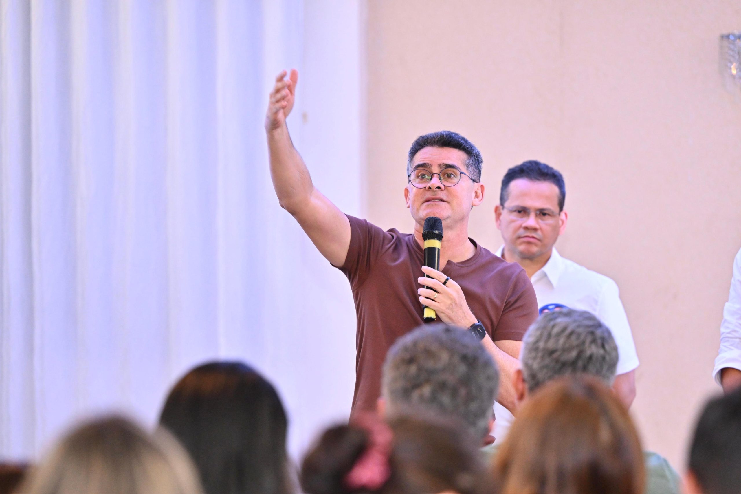 Em encontro com arquitetos e urbanistas, David propõe intervenções viárias para desafogar trânsito na capital