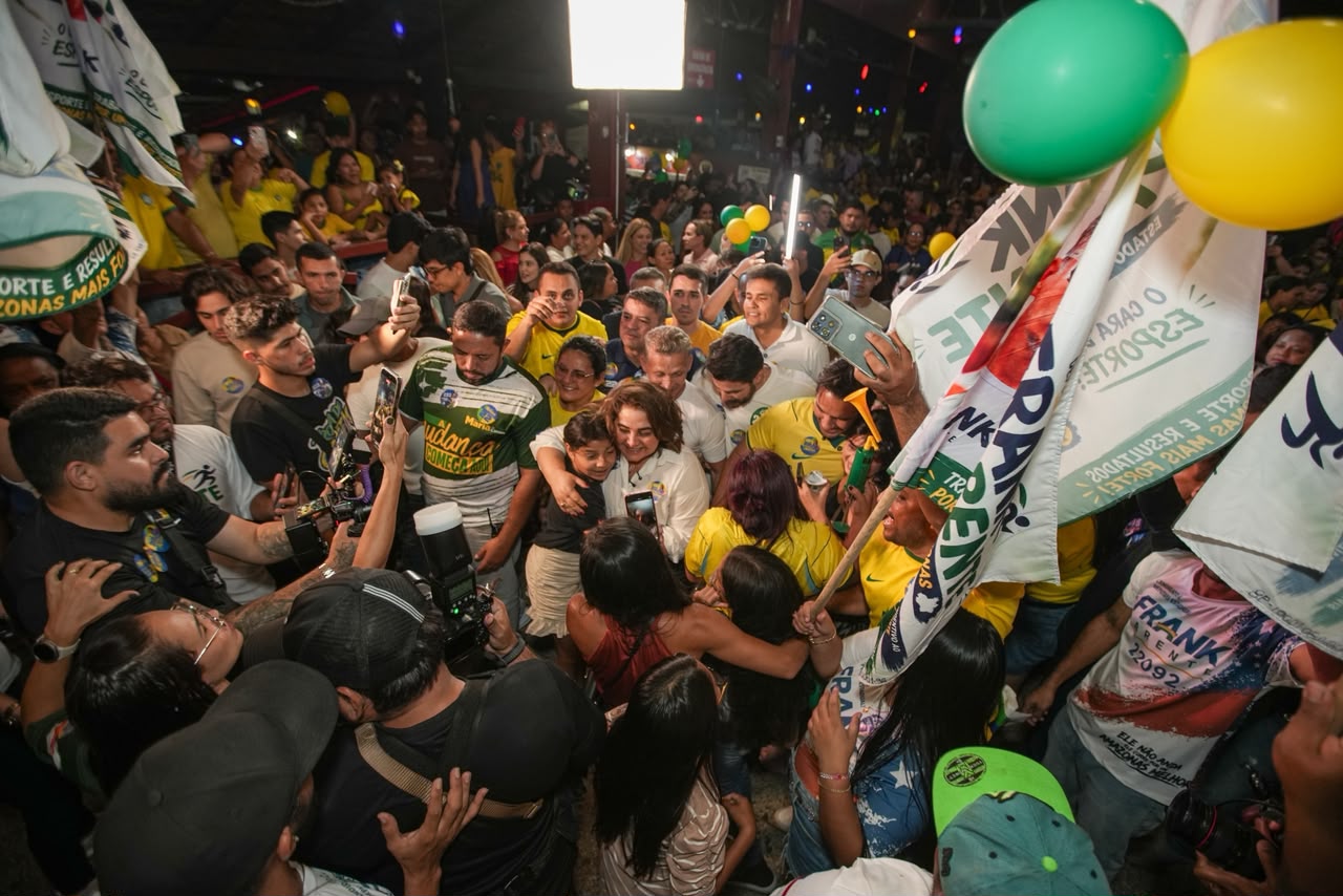 Onda de esperança: zona Norte acolhe Professora Maria em noite de festa e clamor por mudança