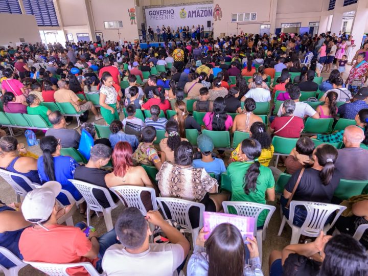Primeira-dama Thaisa Cidade acompanha Governo Presente com serviços de saúde, assistência social e cidadania em Tefé