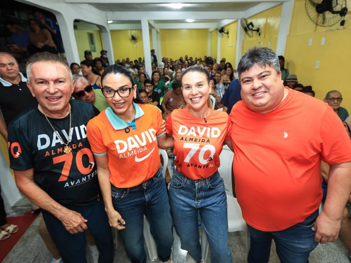 Em encontro com apoiadores, Dra. Shádia conta como experiência na saúde a levou à disputa política