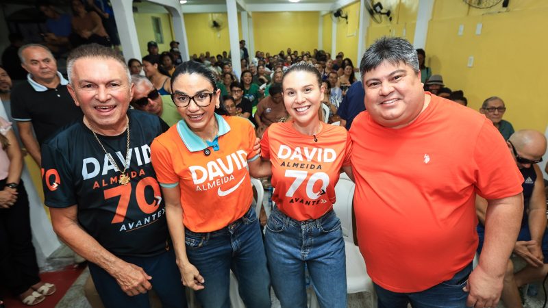 Em encontro com apoiadores, Dra. Shádia conta como experiência na saúde a levou à disputa política