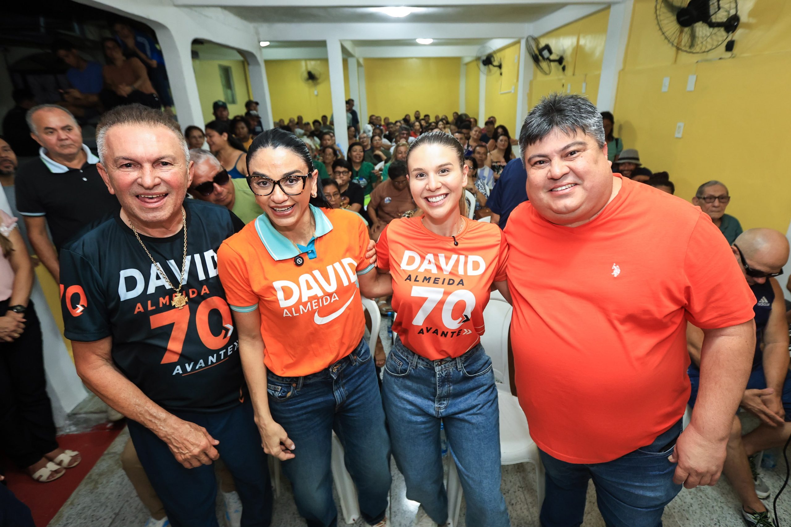 Em encontro com apoiadores, Dra. Shádia conta como experiência na saúde a levou à disputa política
