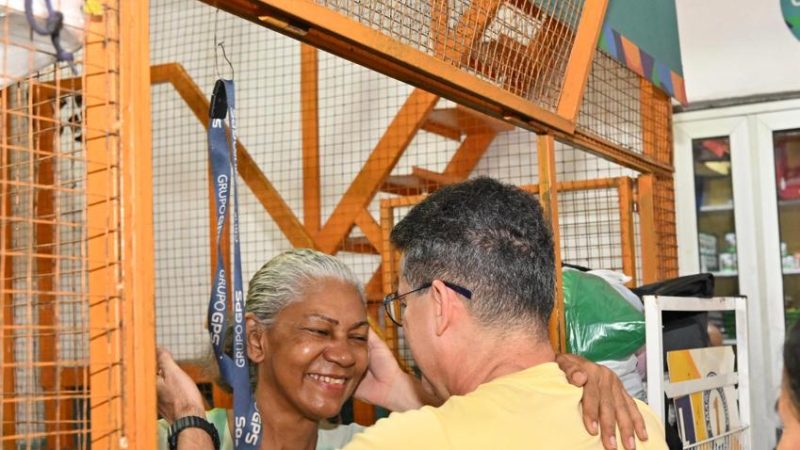 David reencontra feirantes do Japiim e recebe reconhecimento por reforma e apoio aos trabalhadores