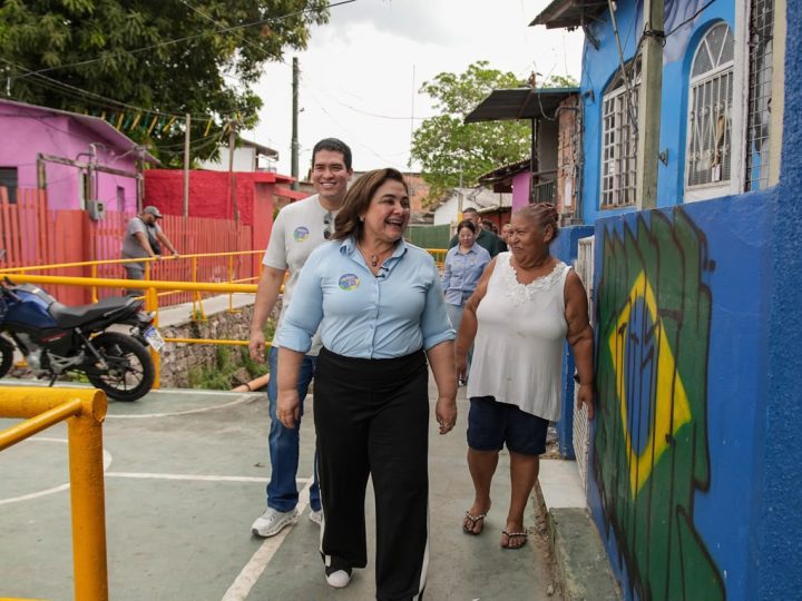 Professora Maria visita projeto social e apresenta propostas para a economia sustentável